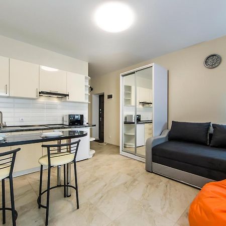 1 Room Apartment Near Peremohy Square Kiev Exterior foto
