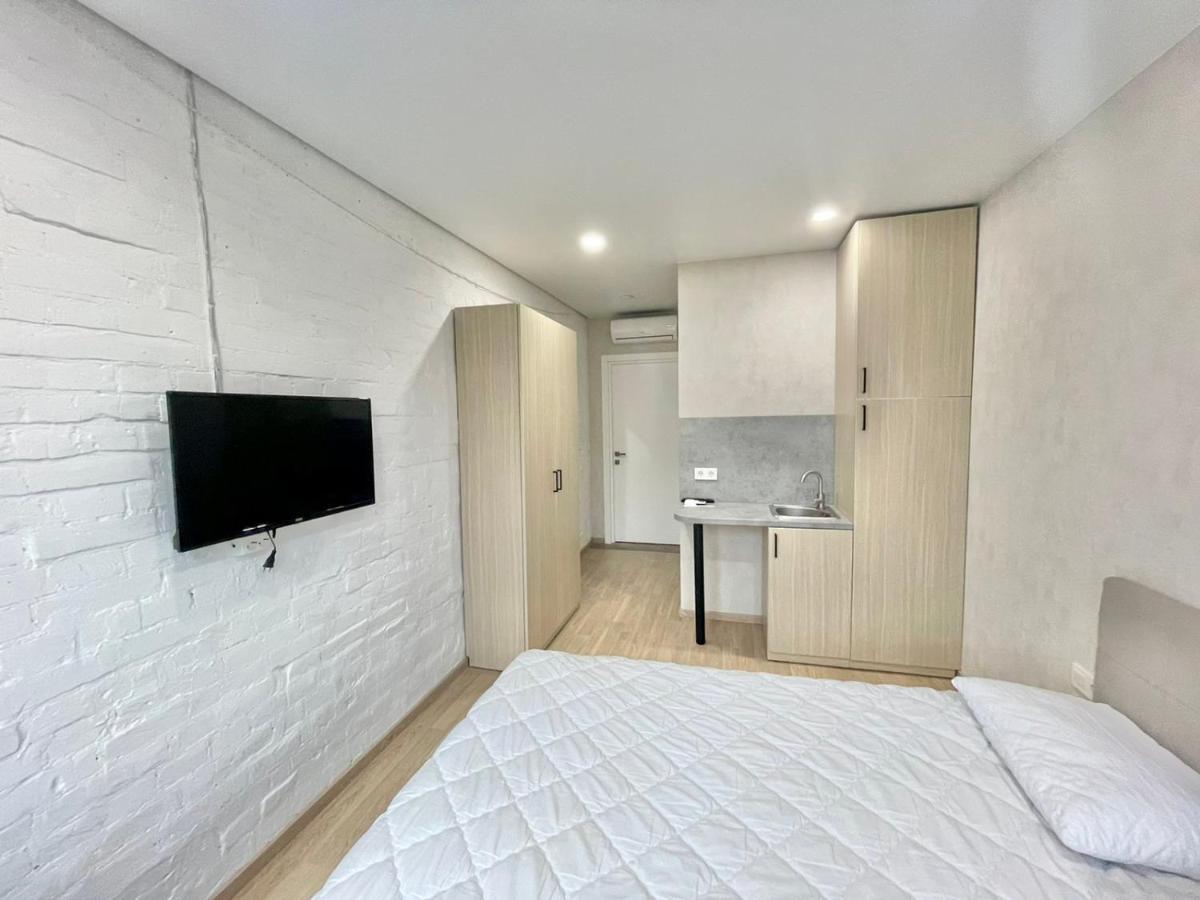 1 Room Apartment Near Peremohy Square Kiev Exterior foto